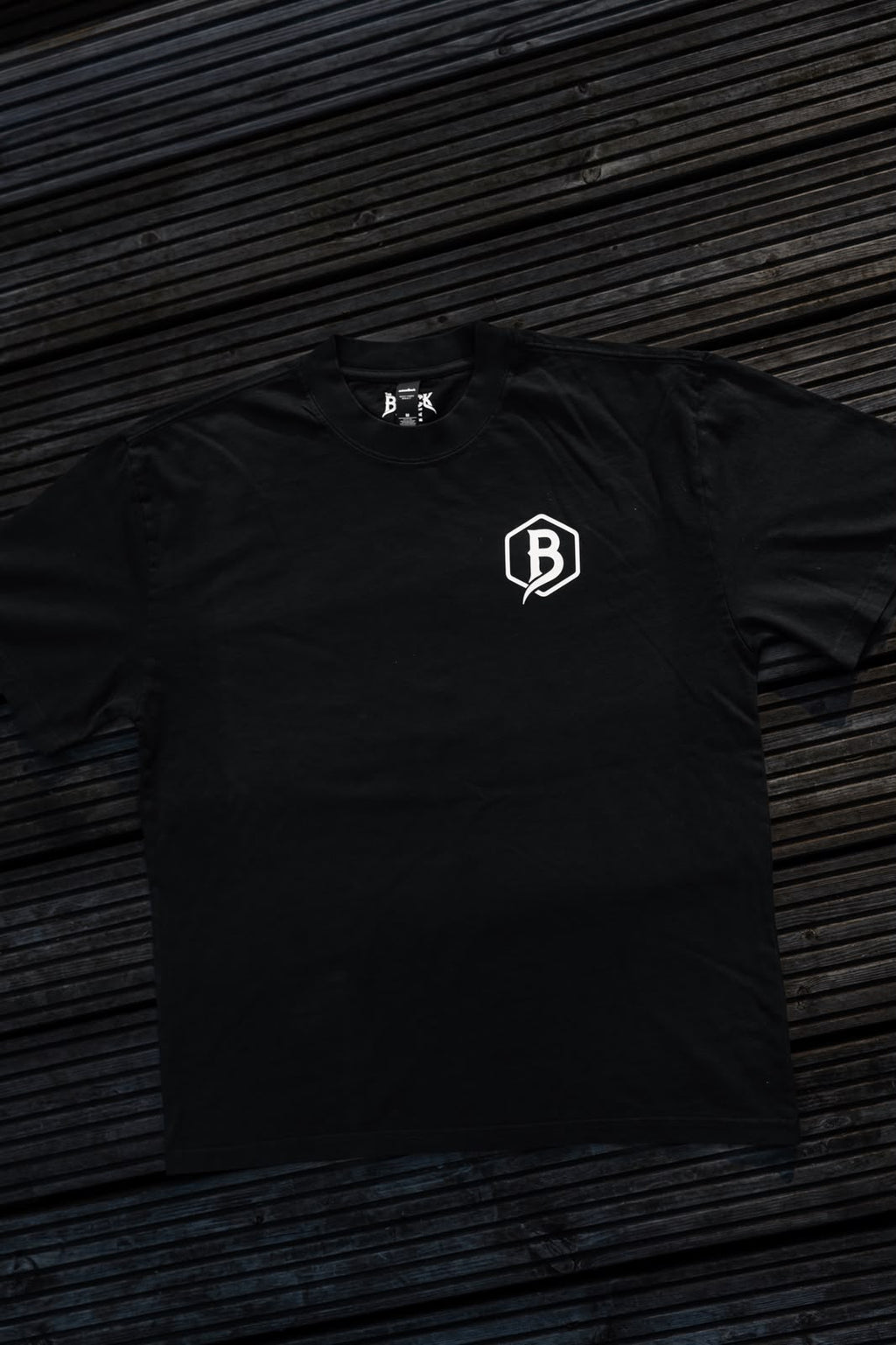 Our Spirit Never Dies – Oversized T-Shirt in Black