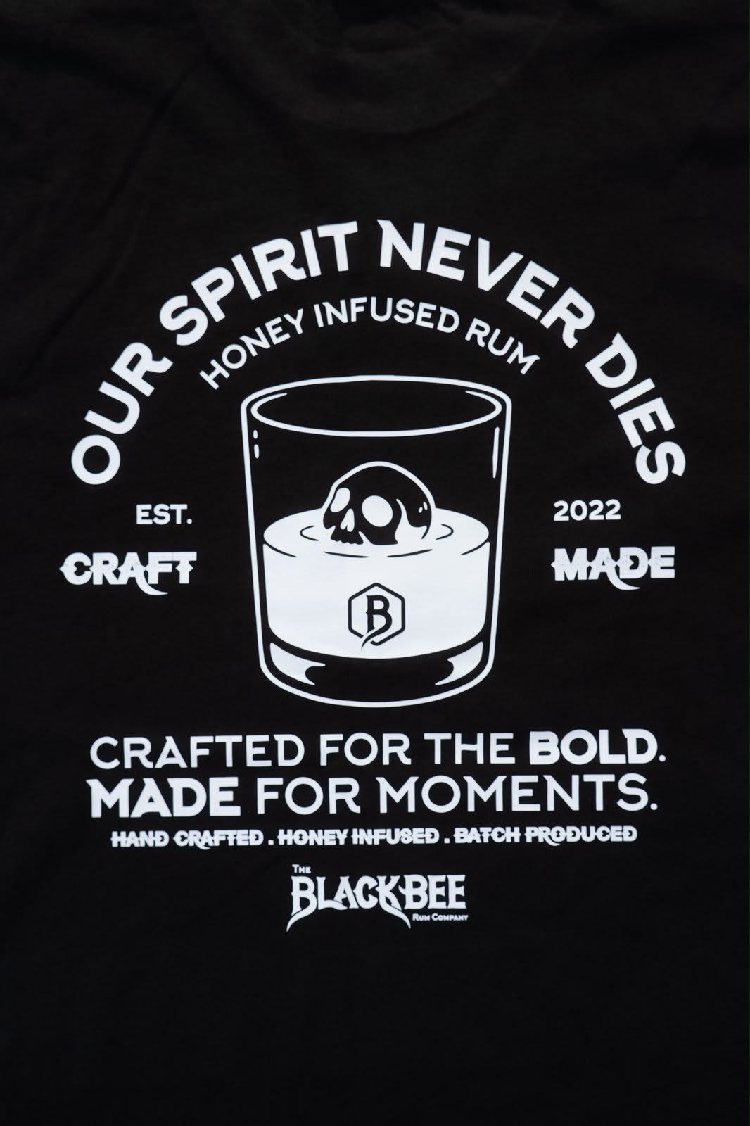 Our Spirit Never Dies – Oversized T-Shirt in Black